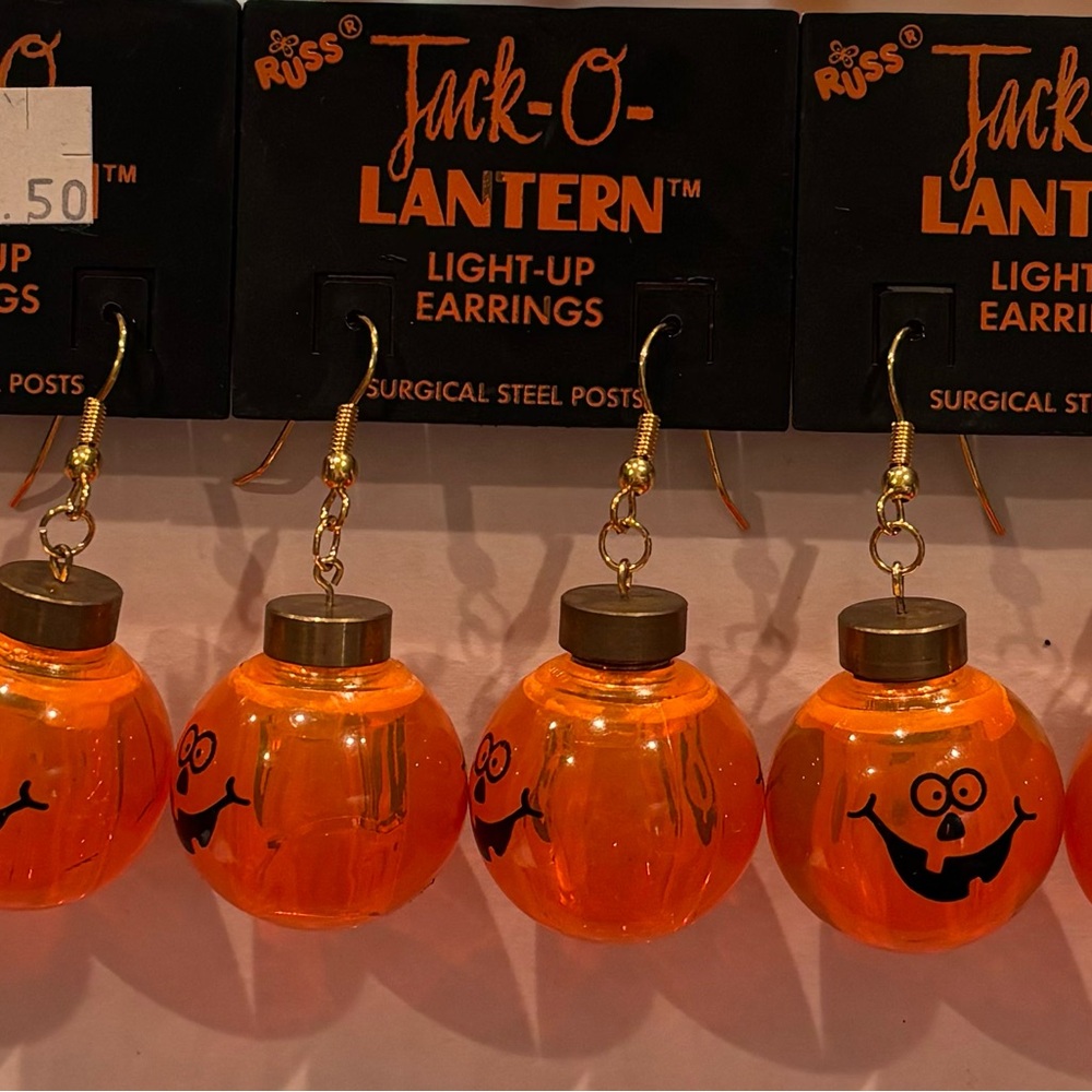 Lot of 20 New Pair of Halloween Pierced